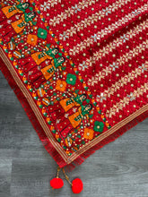 Load image into Gallery viewer, Saheli Phulkari Maroon
