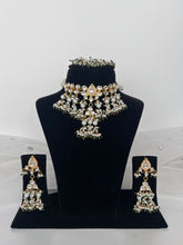 Load image into Gallery viewer, Cami Pachi Kundan Choker
