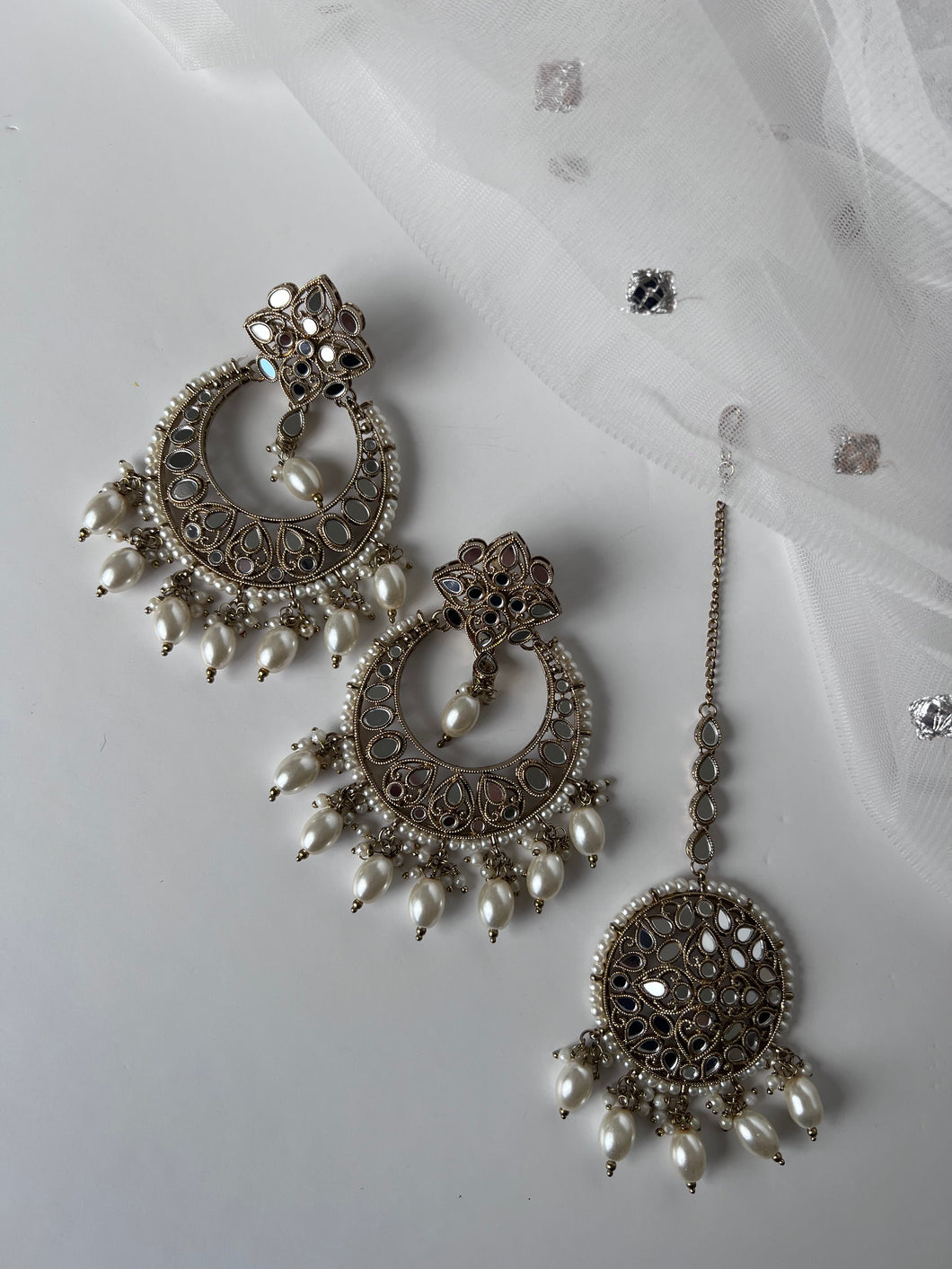 Chandan Earrings Set