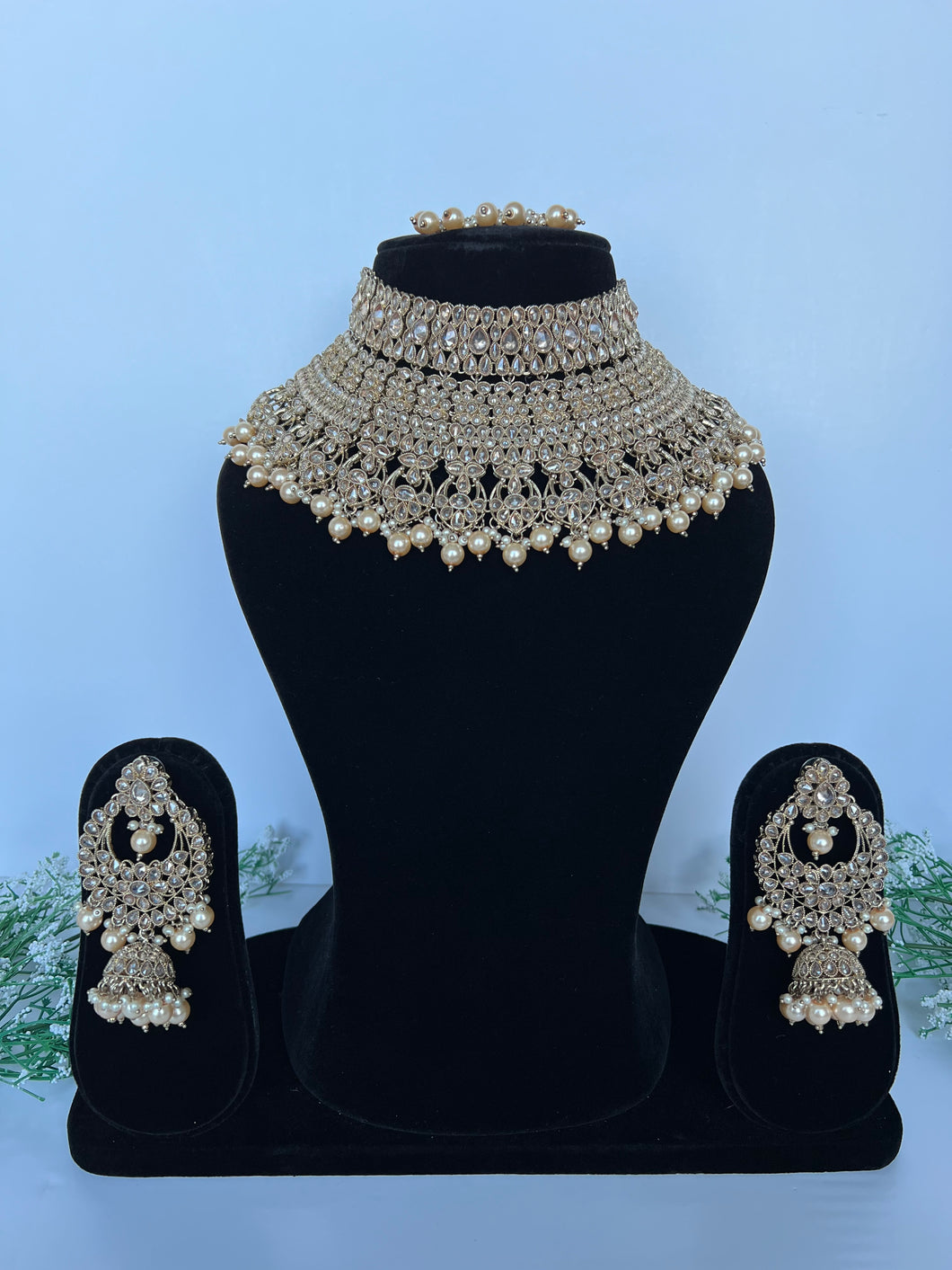 Komal Bridal Set Gold