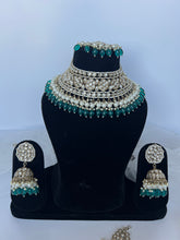 Load image into Gallery viewer, Finest Kundan Set (teal)
