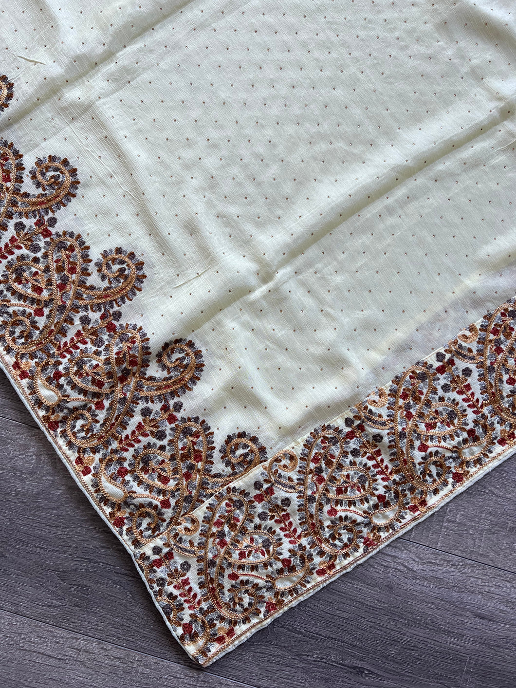 Aari Dupatta Cream