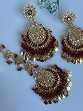 Load image into Gallery viewer, Maroon Kundan Earring Set
