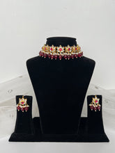 Load image into Gallery viewer, Lotus Flowers Kundan Set (maroon)
