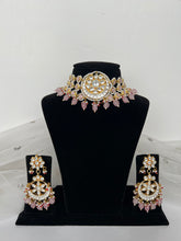 Load image into Gallery viewer, Vanita Kundan Set (pink)
