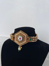 Load image into Gallery viewer, Antique Gold Choker
