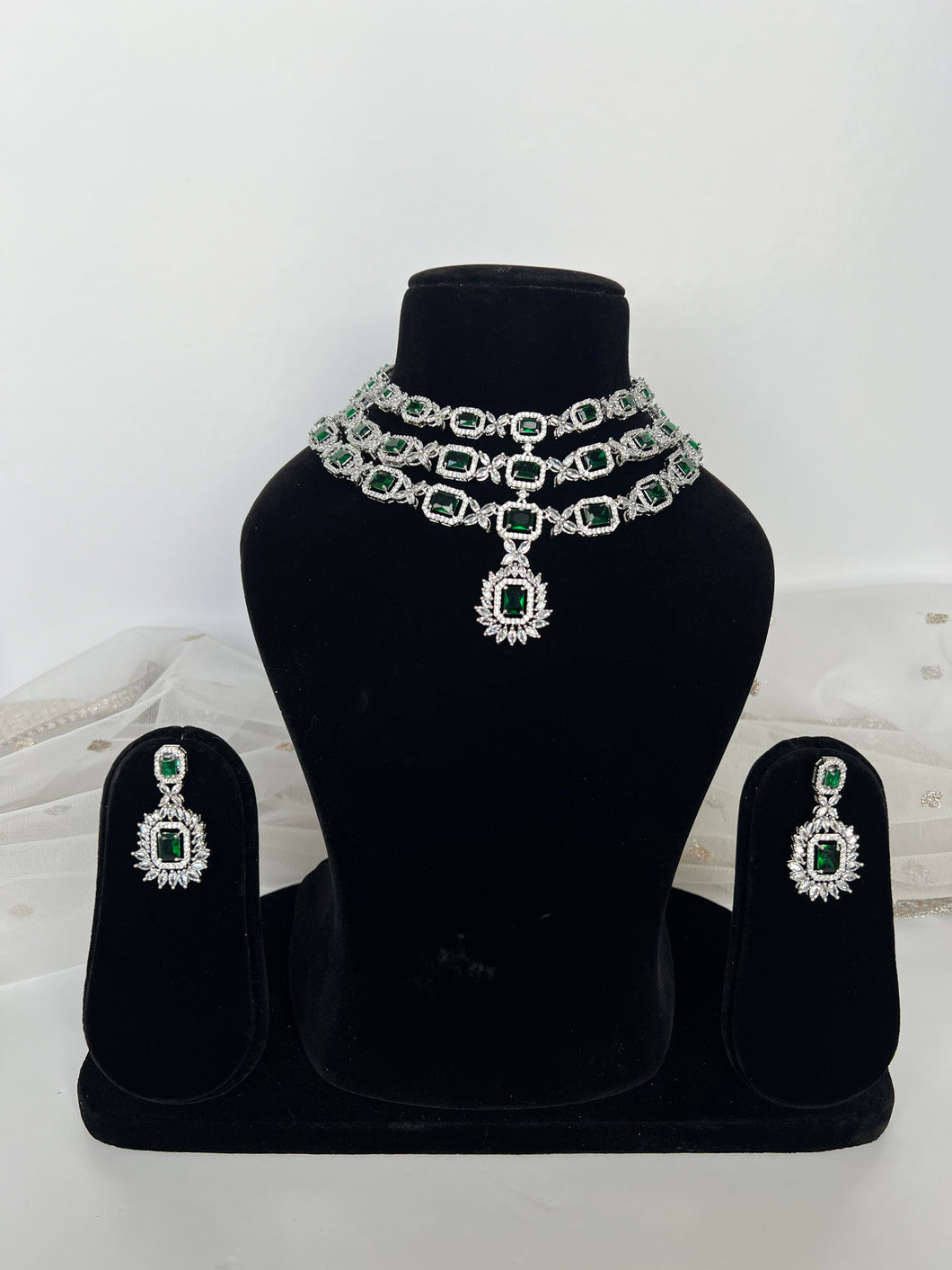 Tina Diamond Set (Emerald