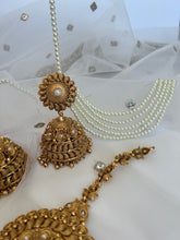 Load image into Gallery viewer, Antique Gold Earrings Tikka
