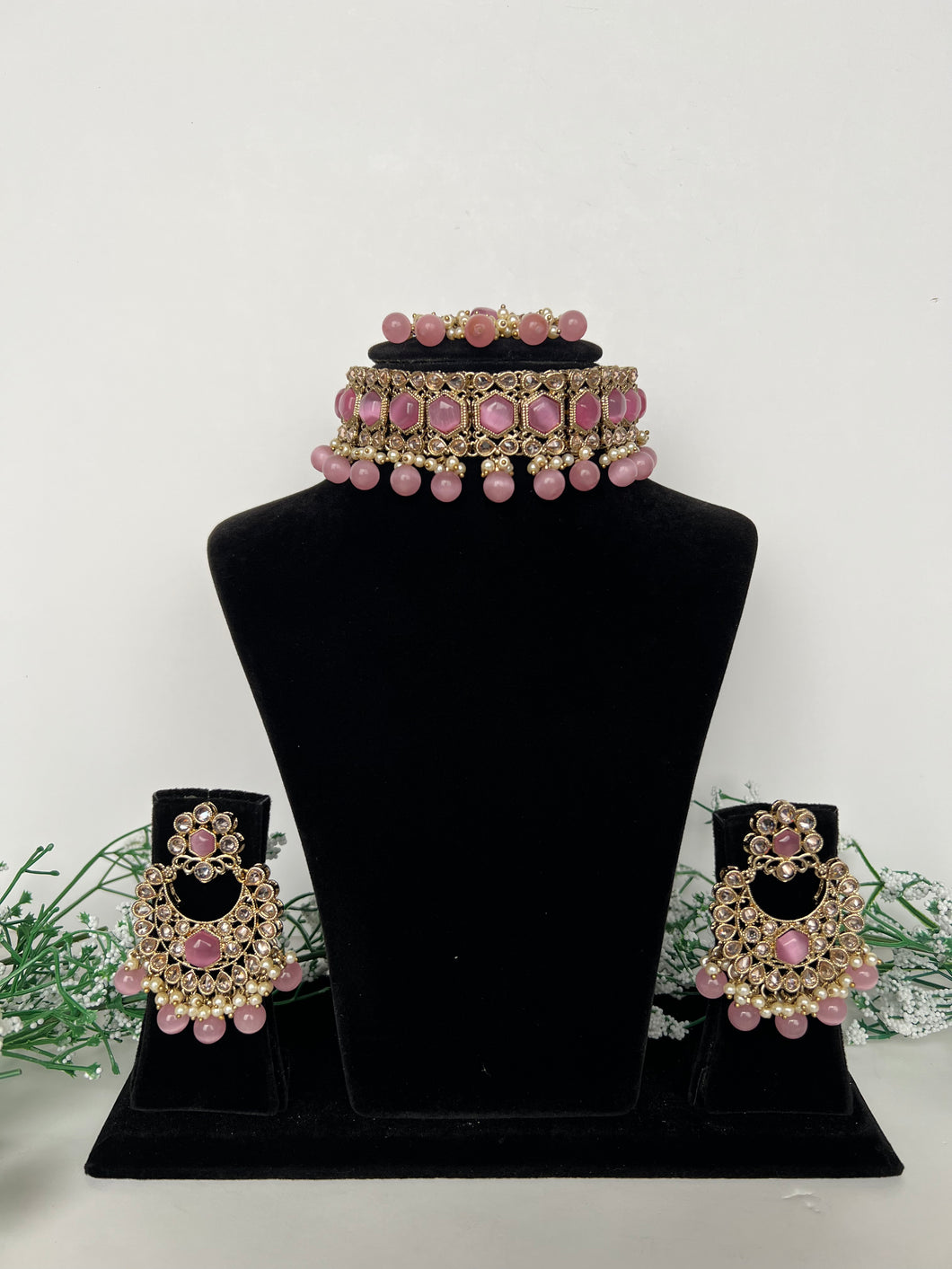 Pink choker set