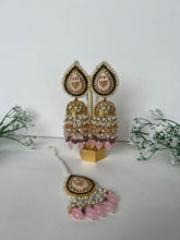 Load image into Gallery viewer, Zoya Kundan Jhumke Pink
