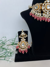 Load image into Gallery viewer, Suman Kundan Set Pink
