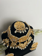 Load image into Gallery viewer, Pakistani Kundan Set
