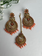 Load image into Gallery viewer, Peach Earrings &amp; Tikka
